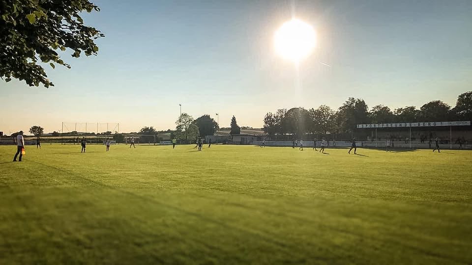 Sportplatz Berg